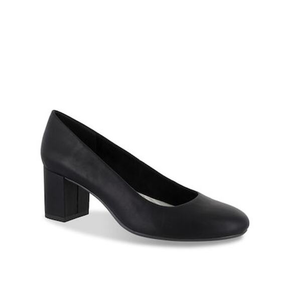 Easy Street Women's Proper Dress Pump - Size 6.5 W Classic and Comfortable Heels - Picture 1 of 8
